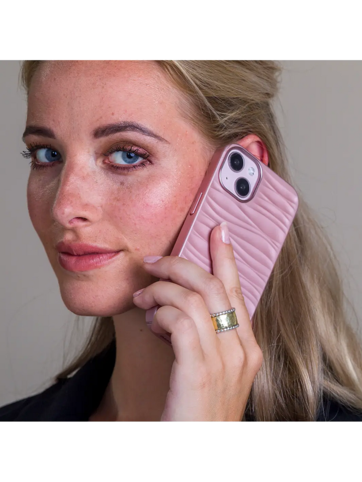 Dune - iPhone 16e/15/14/13 - Pink Phone Case
