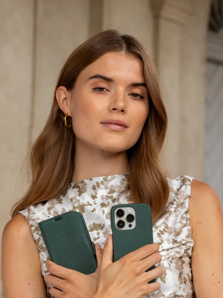 New York - iPhone 16e/15/14/13 - Evergreen Phone Case