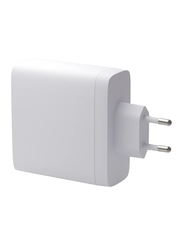 re-charge IT - EU-Wandladegerät - 3xUSB-C 140W + 1xUSB-A - Weiß