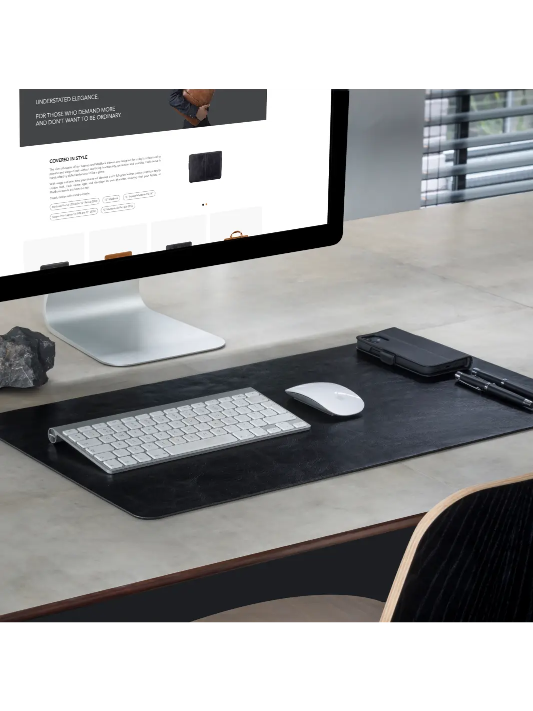 Copenhagen desk mat black size medium color black#color_black#format_medium