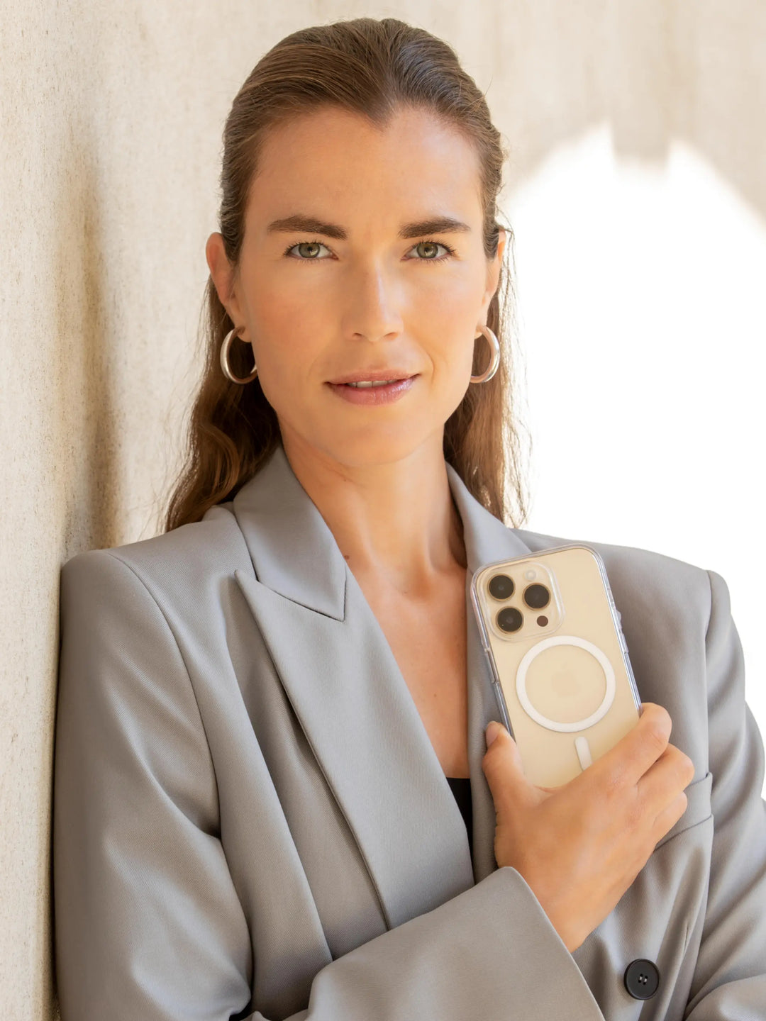 Iceland Pro MagSafe - iPhone 17e/16e/15/14/13 - Clear Phone Case