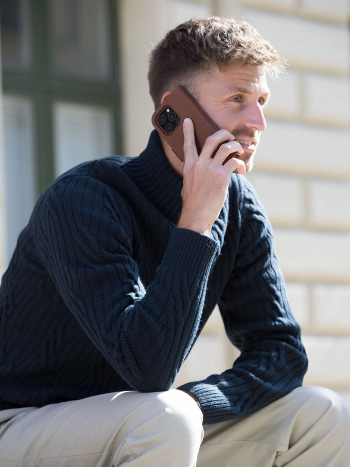 Lynge MagSafe - iPhone 16 - Dark Tan Phone Case