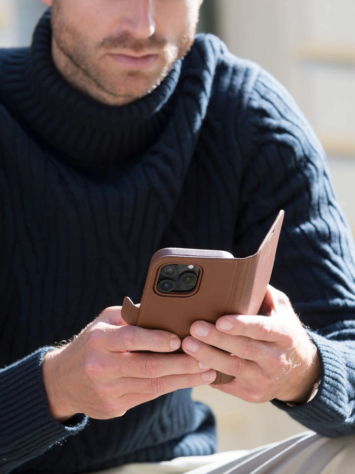 Lynge MagSafe - iPhone 16 - Dark Tan Phone Case