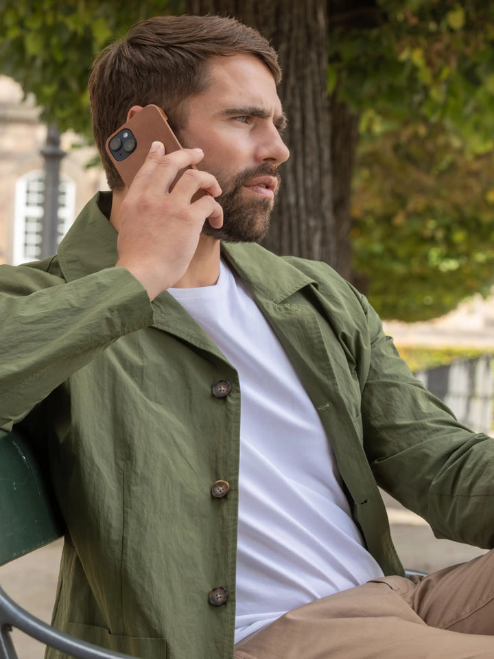 Lynge - iPhone 15 Pro - Tan Phone Case