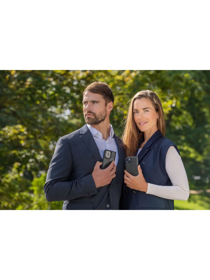 Oslo - iPhone 17e/16e/15/14/13 - Black Phone Case