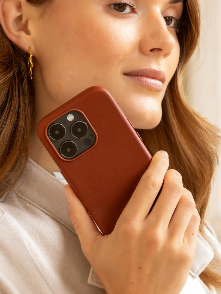 Roskilde MagSafe - iPhone 16e/15/14/13 - Tan Phone Case