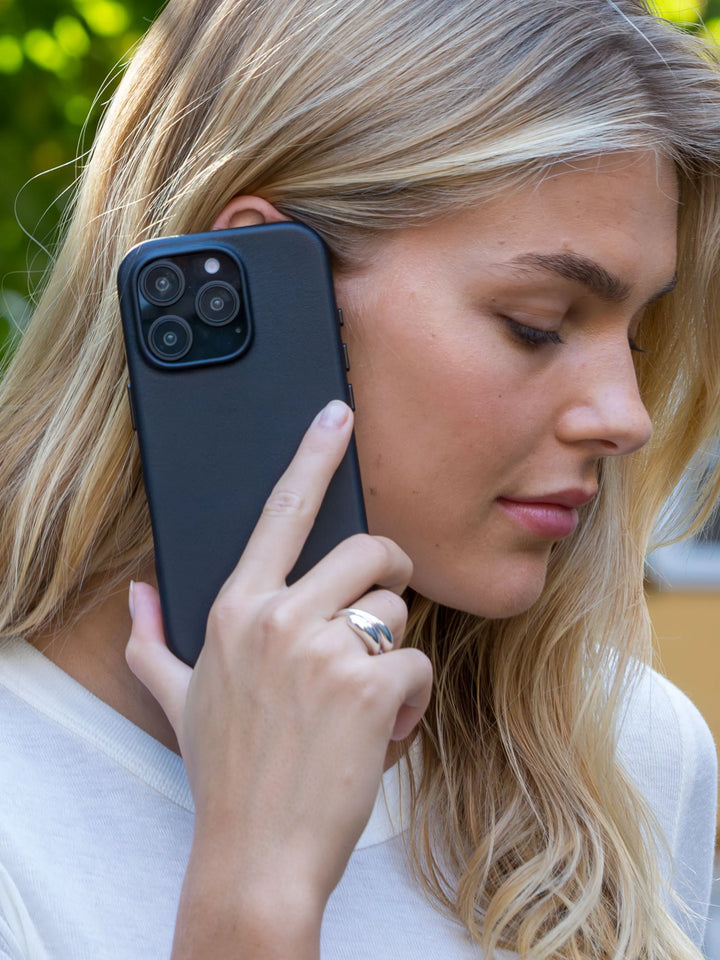 Roskilde MagSafe - iPhone 16 - Black Phone Case