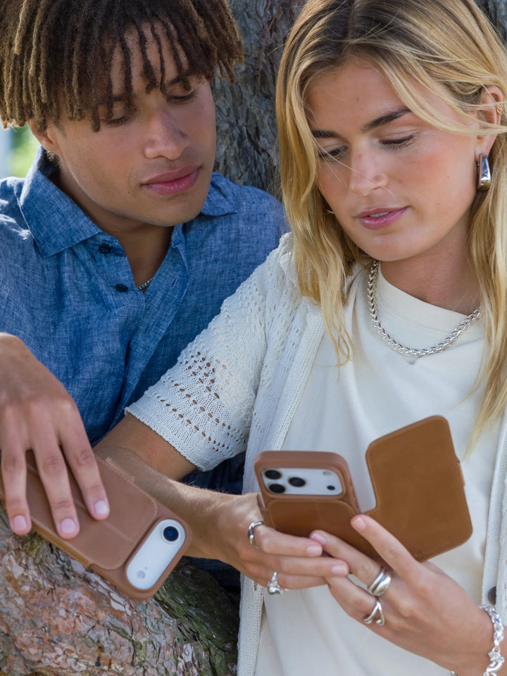 Copenhagen - iPhone 18 Pro/17 Pro - Tan Phone Case